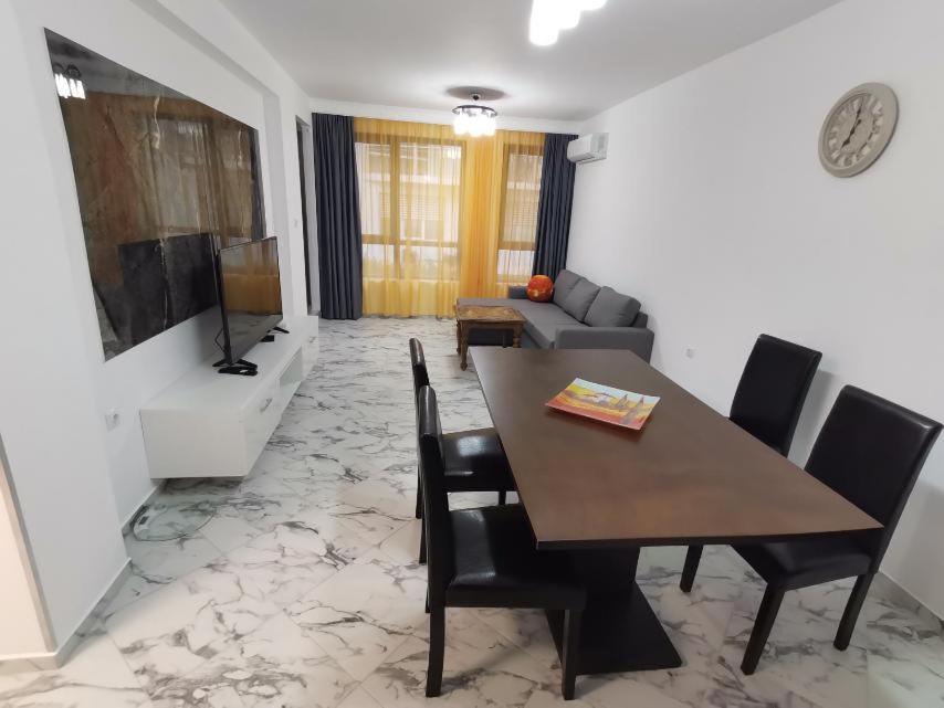 Слънце И Море Сарафово Apartment Burgas Ngoại thất bức ảnh
